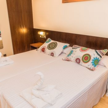 Doble Twin   Hostal Nirvana   Ponferrada